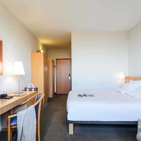 Novotel Torino Corso Giulio Cesare Luaran gambar