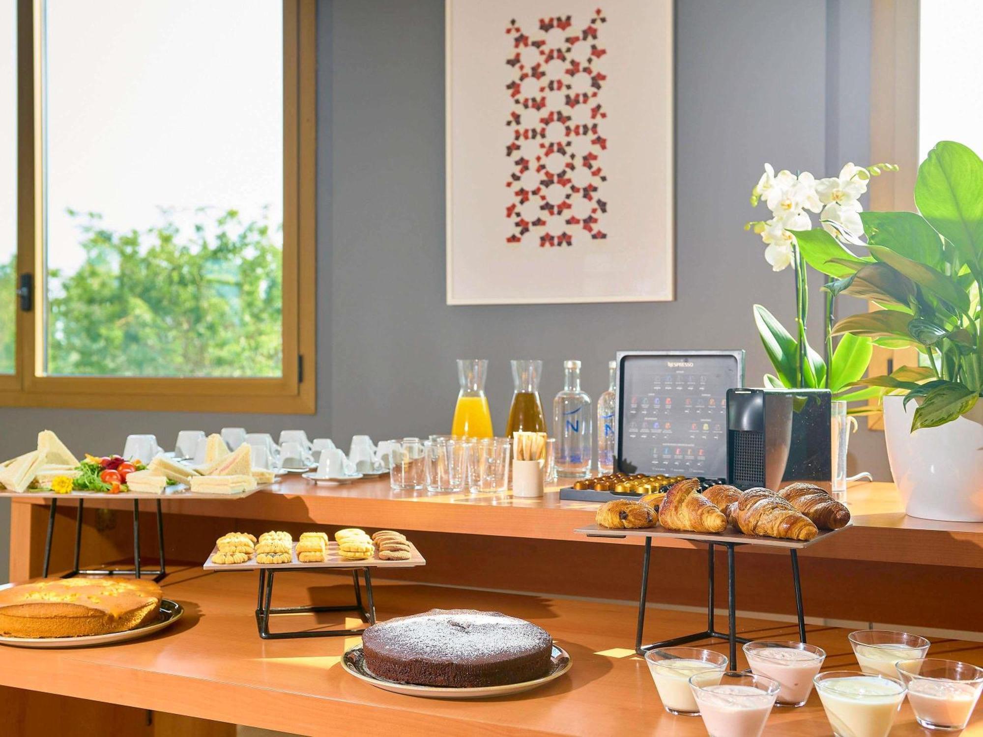 Novotel Torino Corso Giulio Cesare Luaran gambar