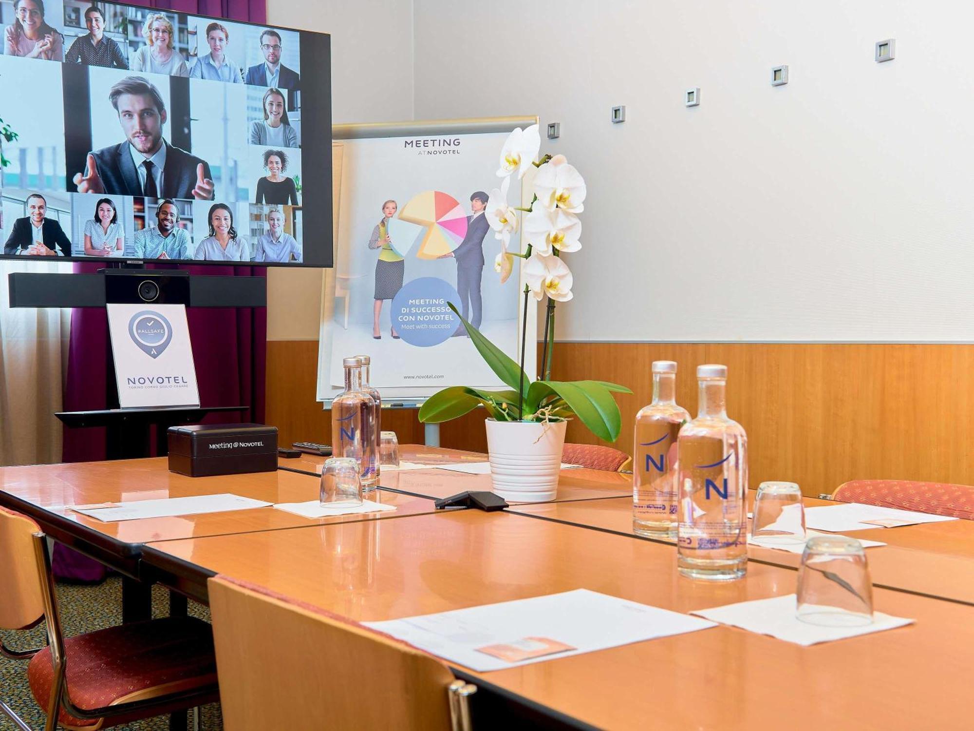 Novotel Torino Corso Giulio Cesare Luaran gambar