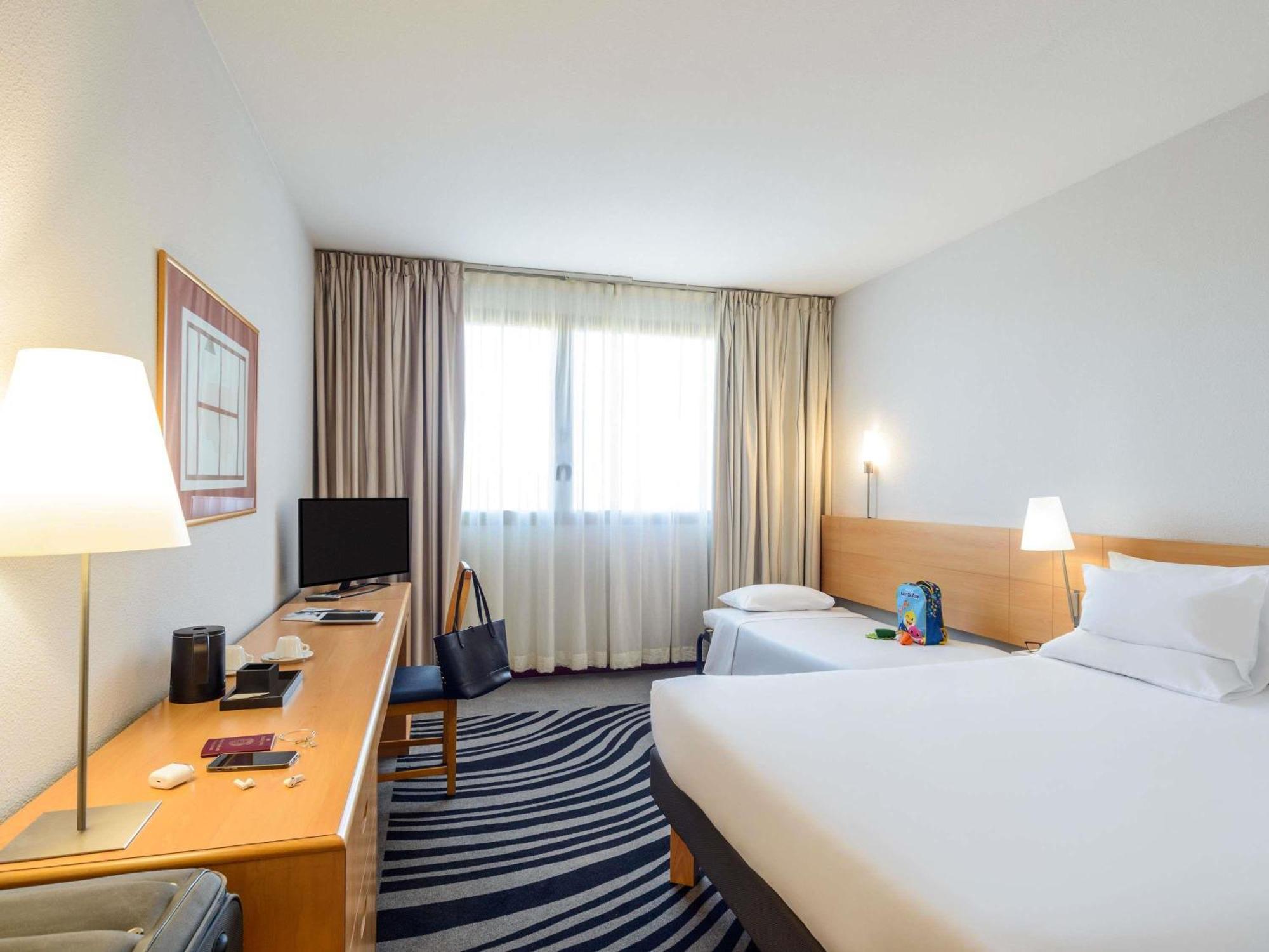 Novotel Torino Corso Giulio Cesare Luaran gambar